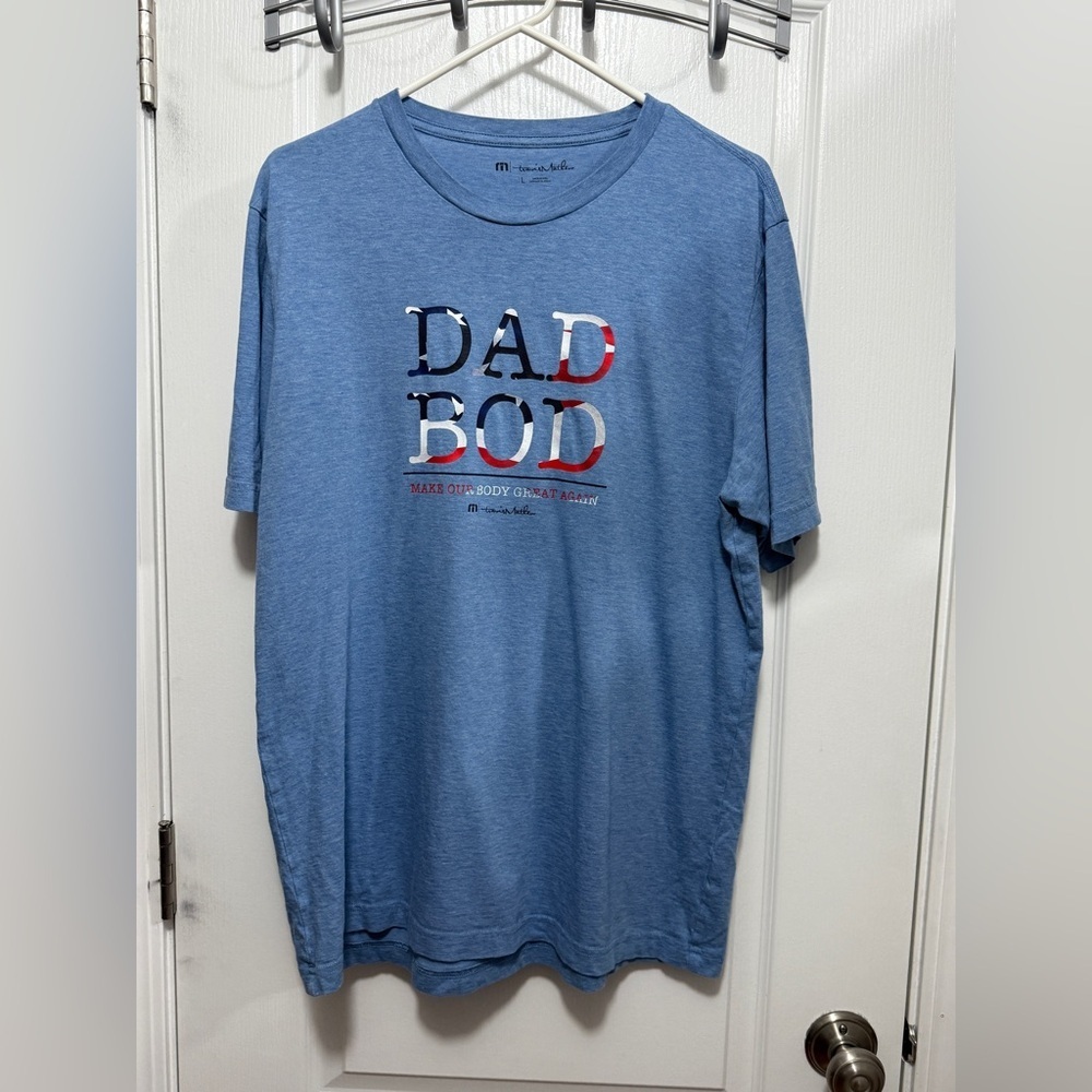 Travis Mathew Dad Bod Graphic T-Shirt Size L blue USA funny Fouth of July tee